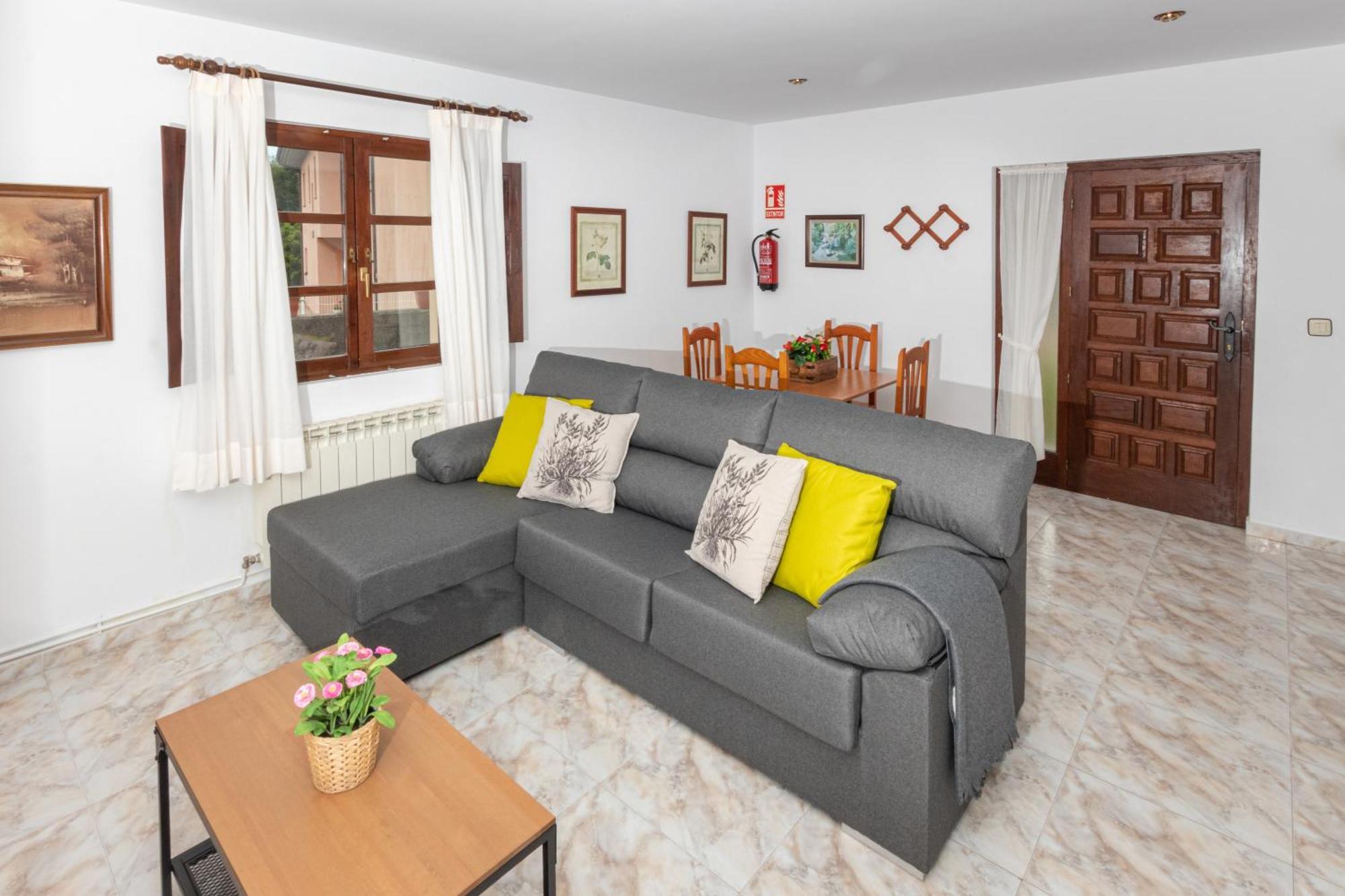 Apartamentos El Acebo Navés المظهر الخارجي الصورة