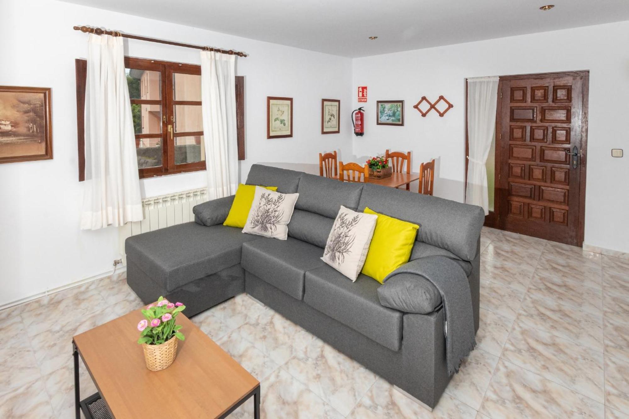 Apartamentos El Acebo Navés المظهر الخارجي الصورة