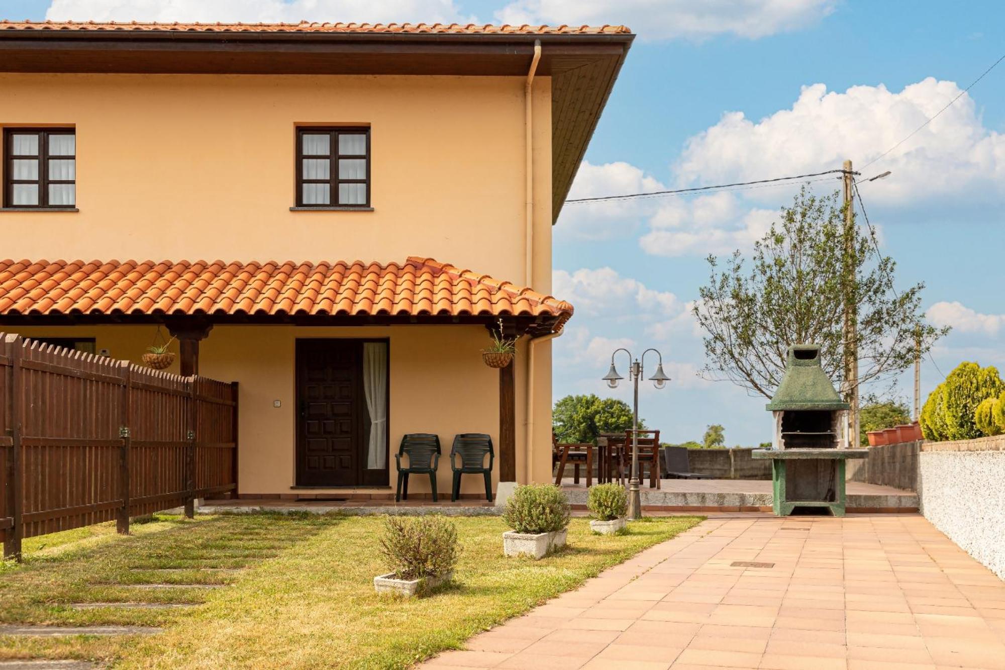 Apartamentos El Acebo Navés المظهر الخارجي الصورة