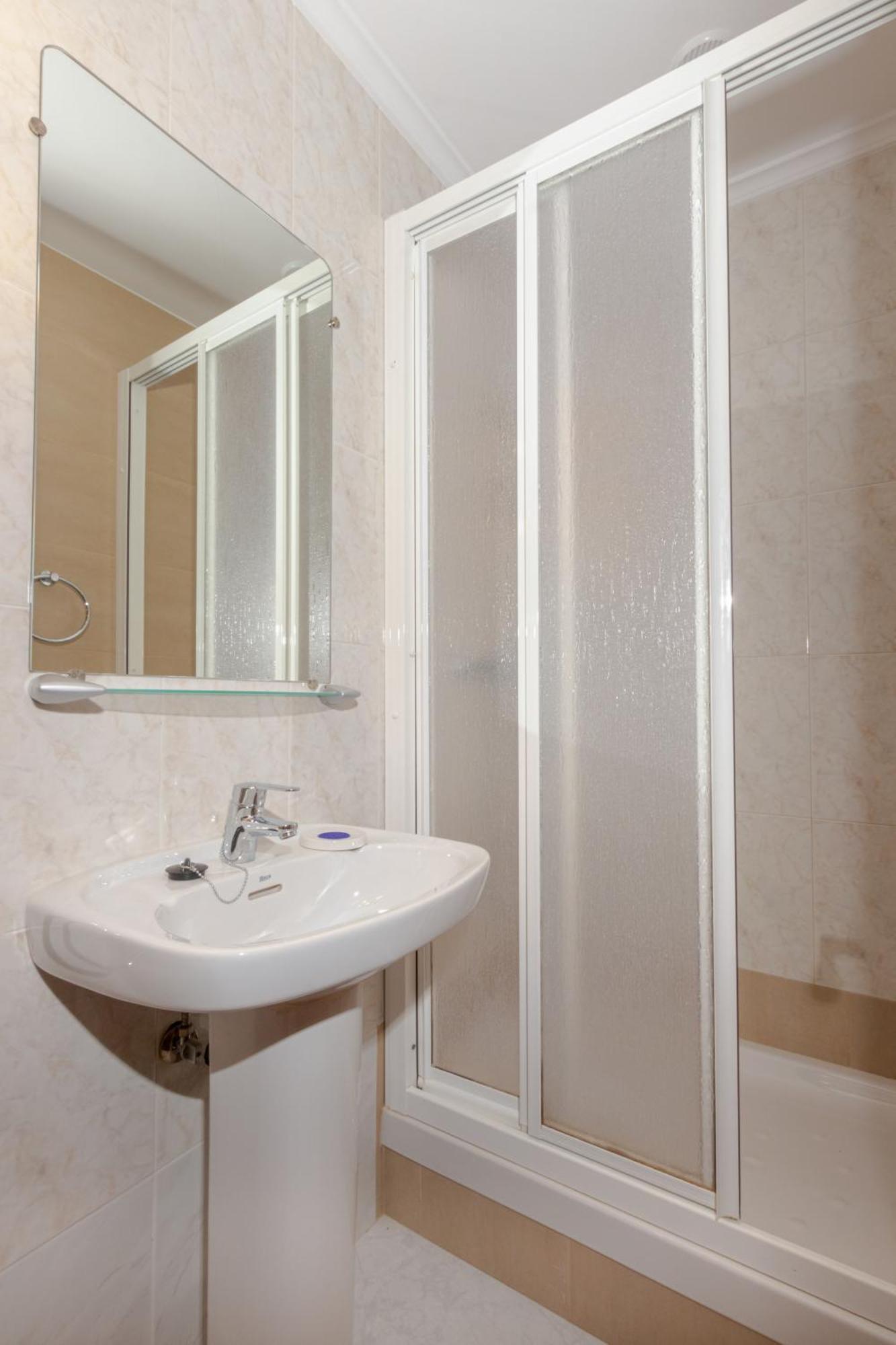 Apartamentos El Acebo Navés الغرفة الصورة